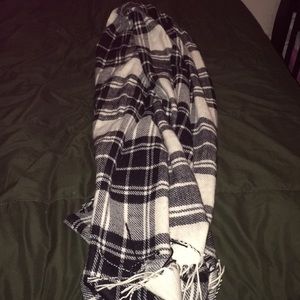 super thick/ long plaid scarf!